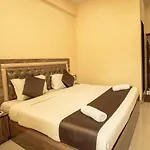 Apsara- Near J J Hospital Hotel