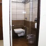 Crystal Luxury Inn- Bandra 3*