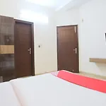 Oyo 71894 Sea King Resort
