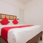 Oyo 46995 Grand Plaza Hotel 3*