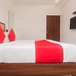 Oyo 46995 Grand Plaza Hotel
