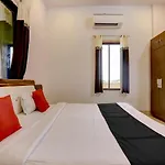Hotel Capital O 72337 Konkan Tadka 3*