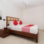 Oyo 46995 Grand Plaza
