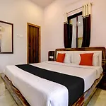 Capital O 72337 Konkan Tadka Hotel 3*