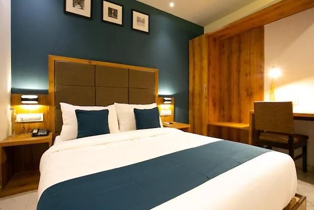 Hotel Astros Mumbai