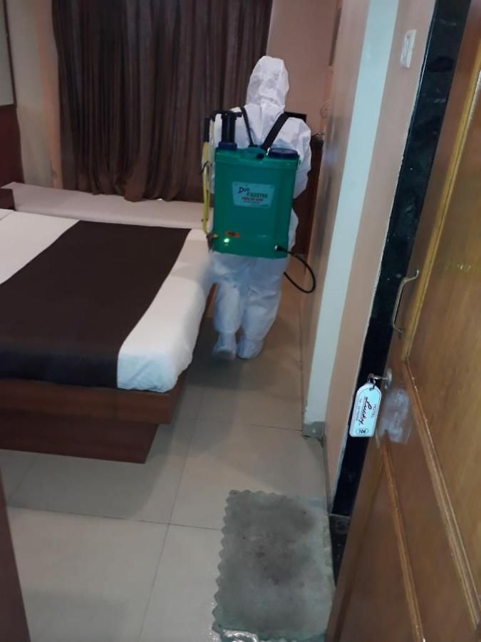 Hotel Lucky Near Nesco Mumbai
