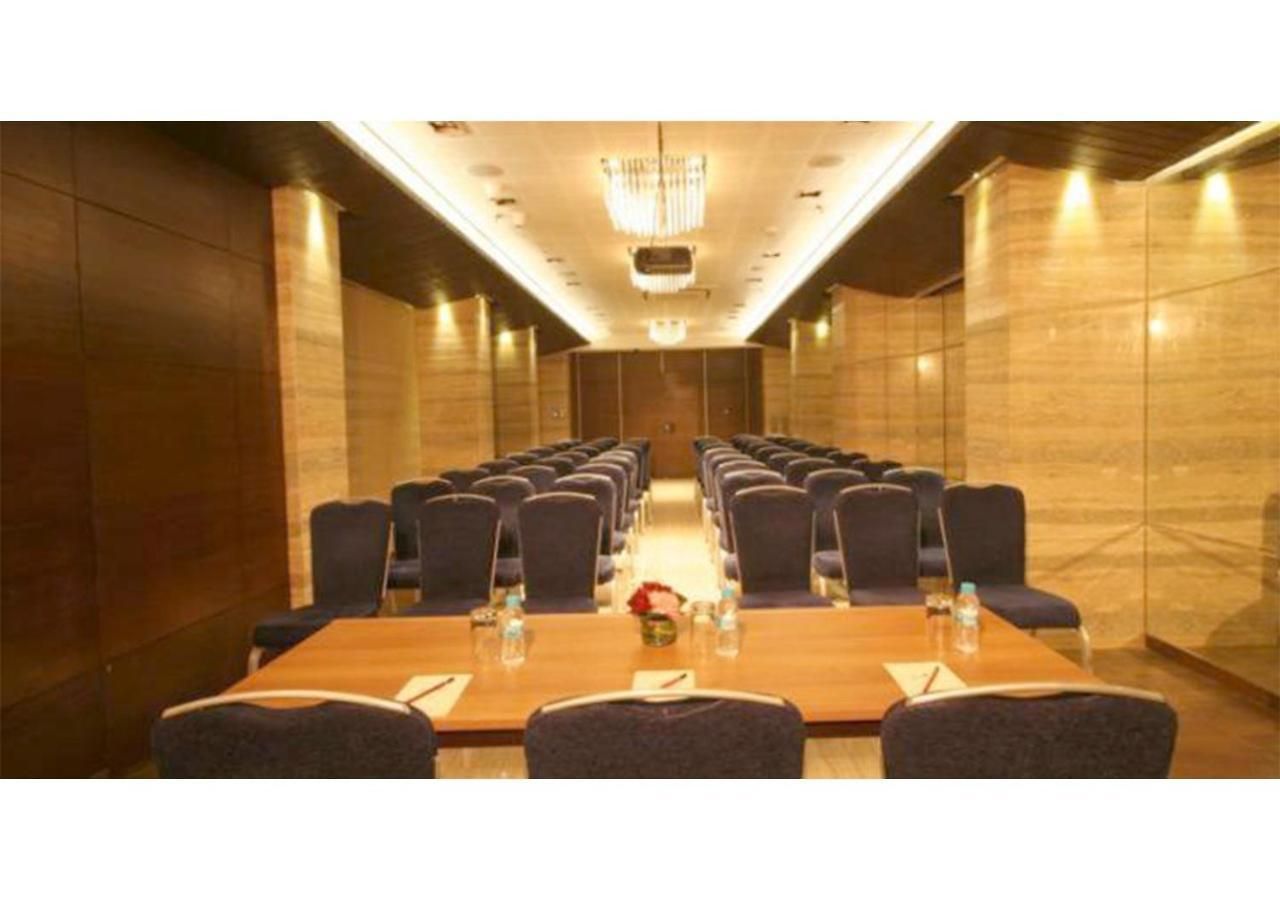 Suncity Premiere, Near To Airport Mumbai