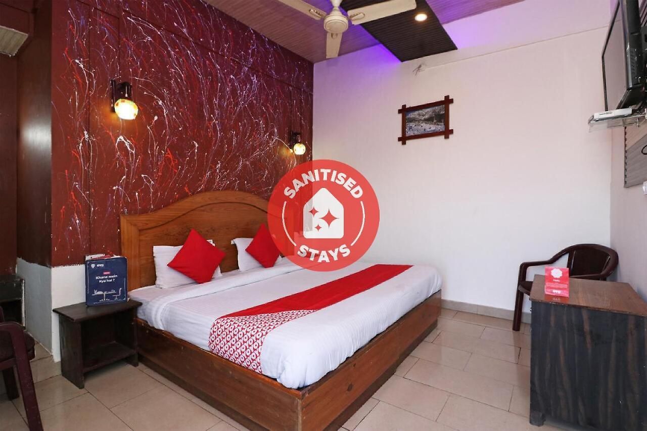 Hotel Oyo 74865 Neelkamal
