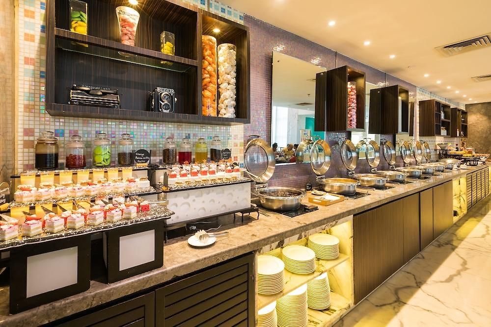 Lemon Tree Premier, Malad, Mumbai 4*