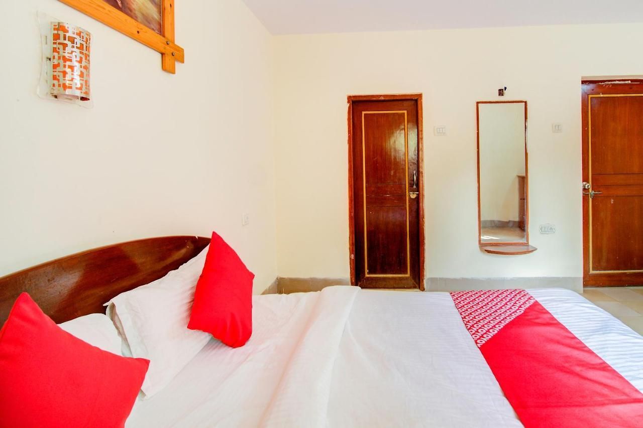 Oyo 66827 Island Club 3* Mumbai