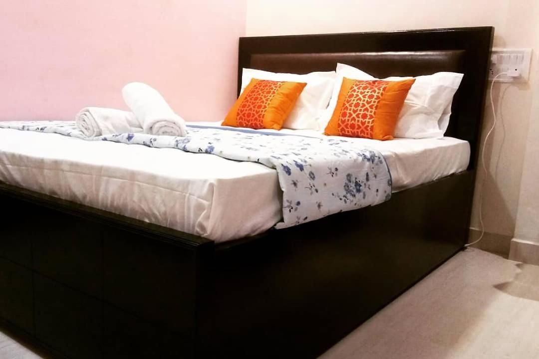 Wow Guest house Mumbai