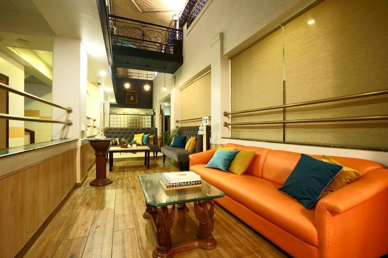 Hotel Manas Residency