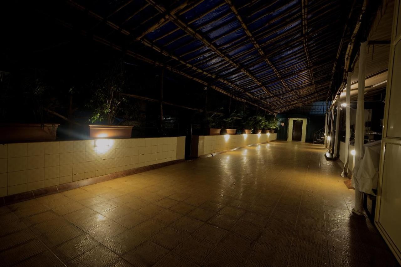 Hotel Manas Residency 3*