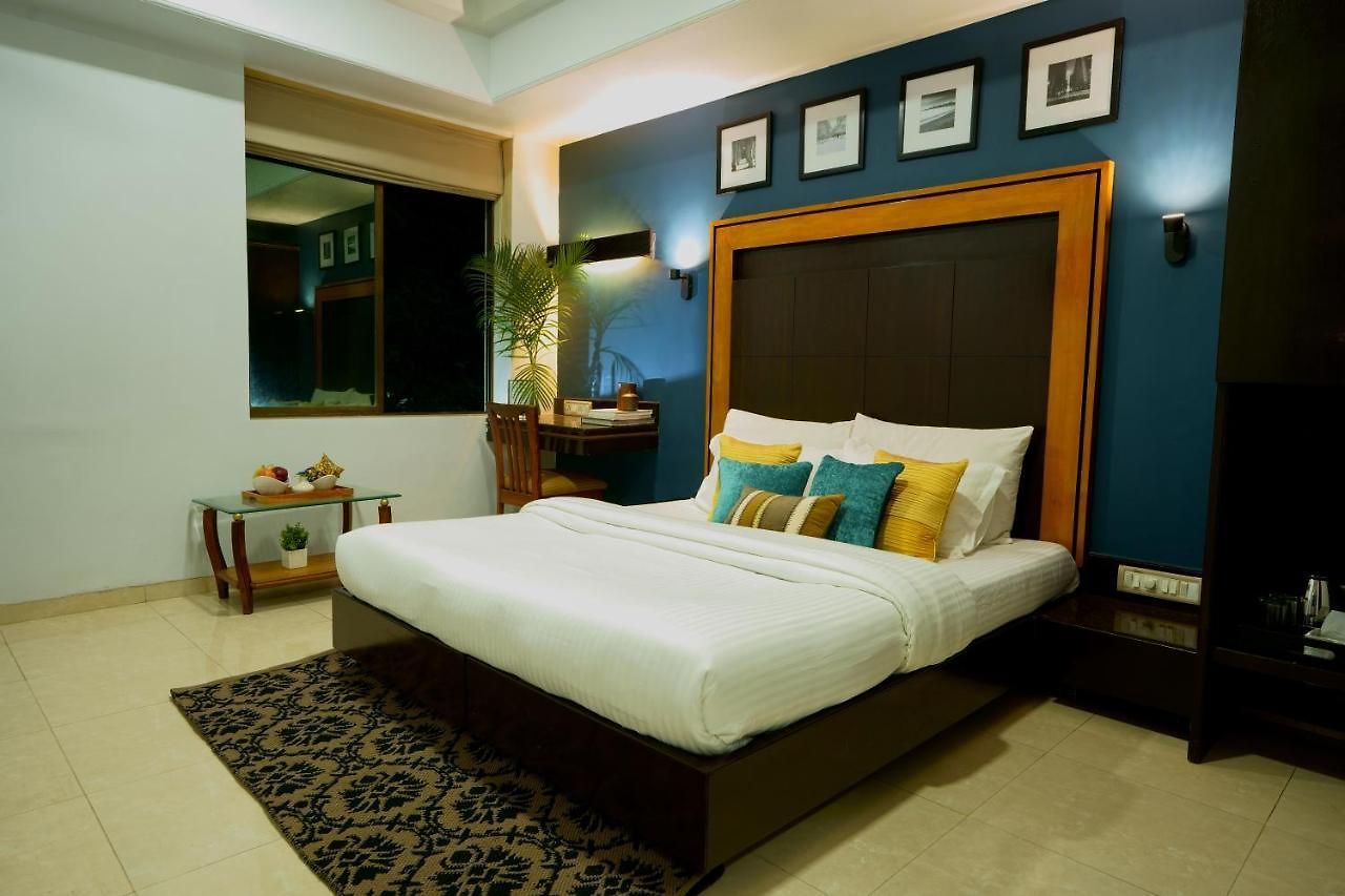 Hotel Manas Residency 3*