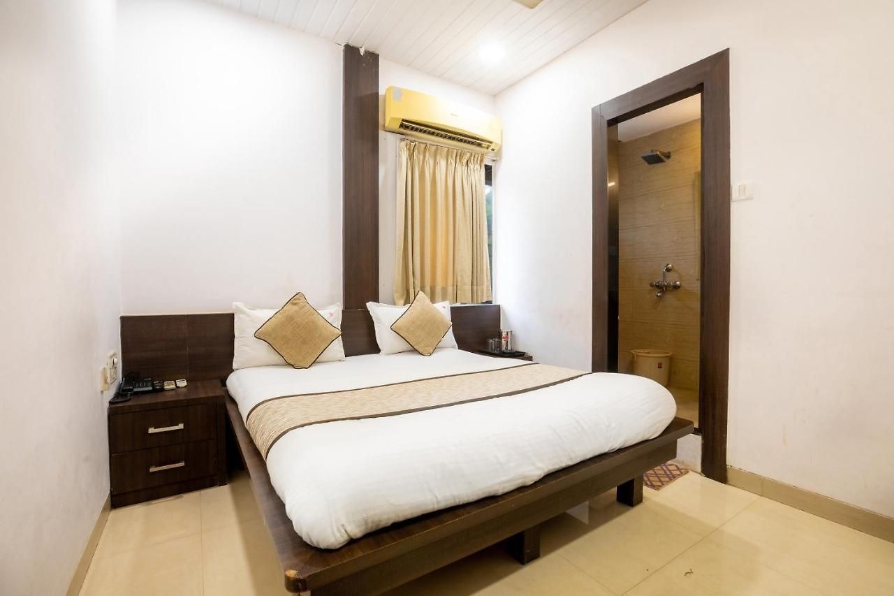 Victoria Hotel 2*
