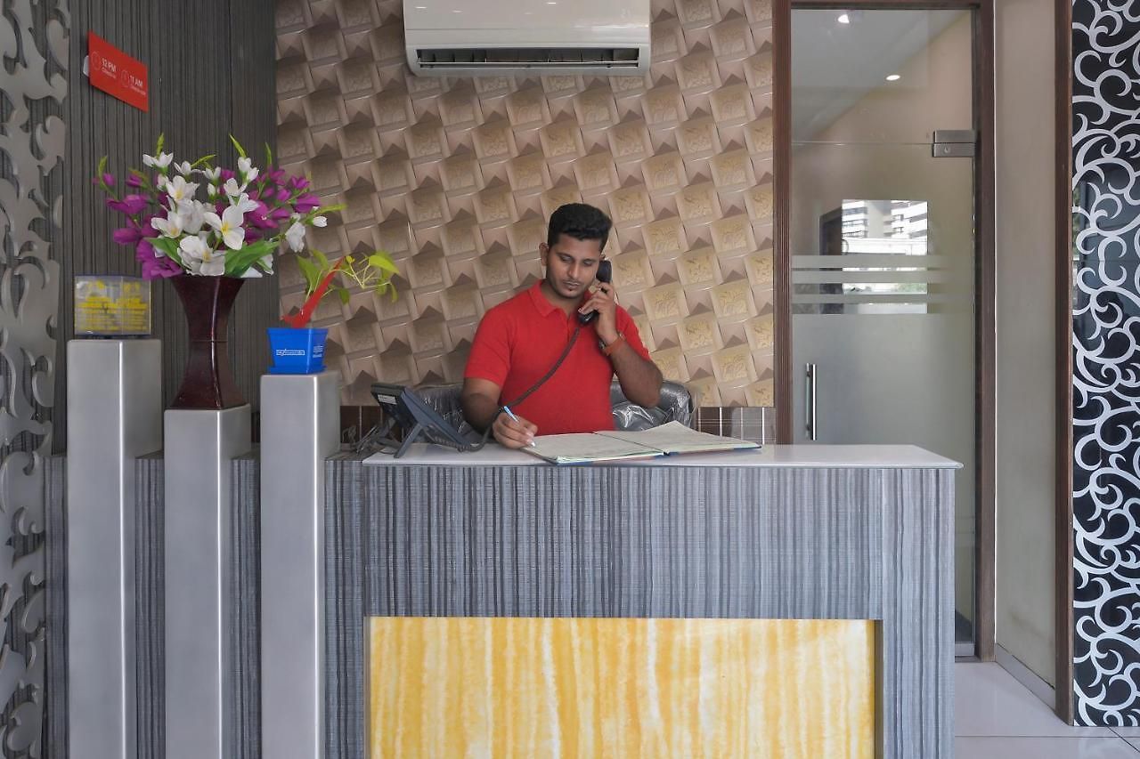 Hotel Palace Residency Near Lokmanya Tilak Terminus