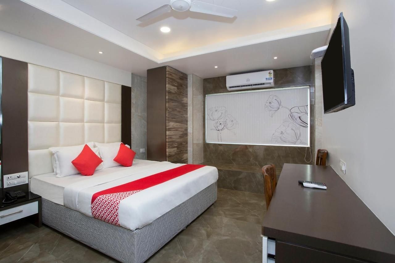 Oyo 29653 Royal Hotel 3*