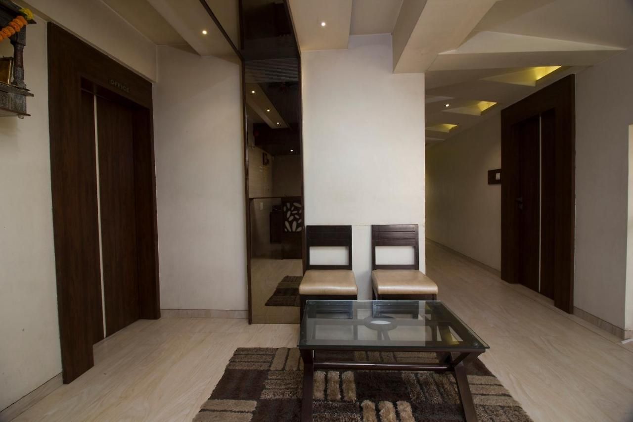 Oyo 37193 Vijay Sagar Deluxe 3*