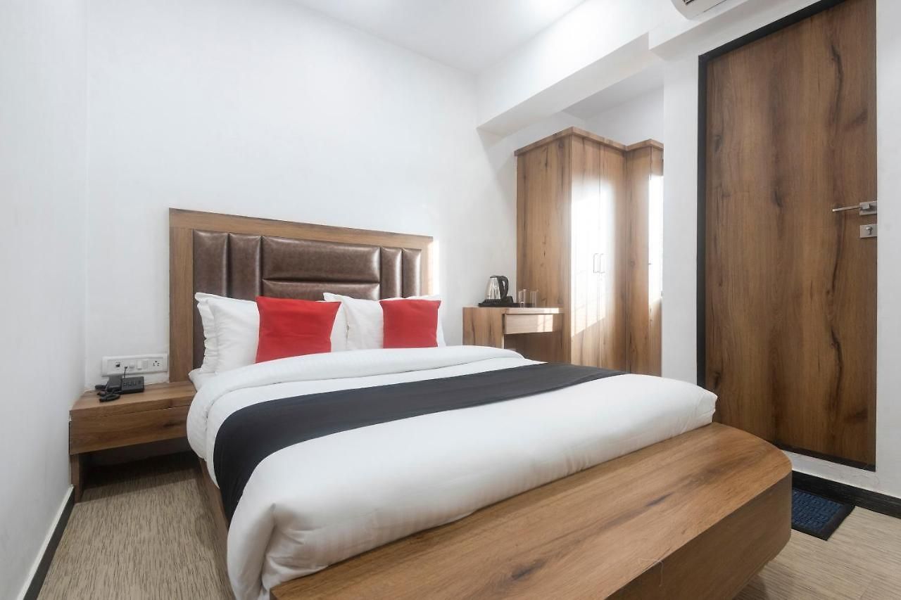Capital O 68823 Baba's Residency Mumbai