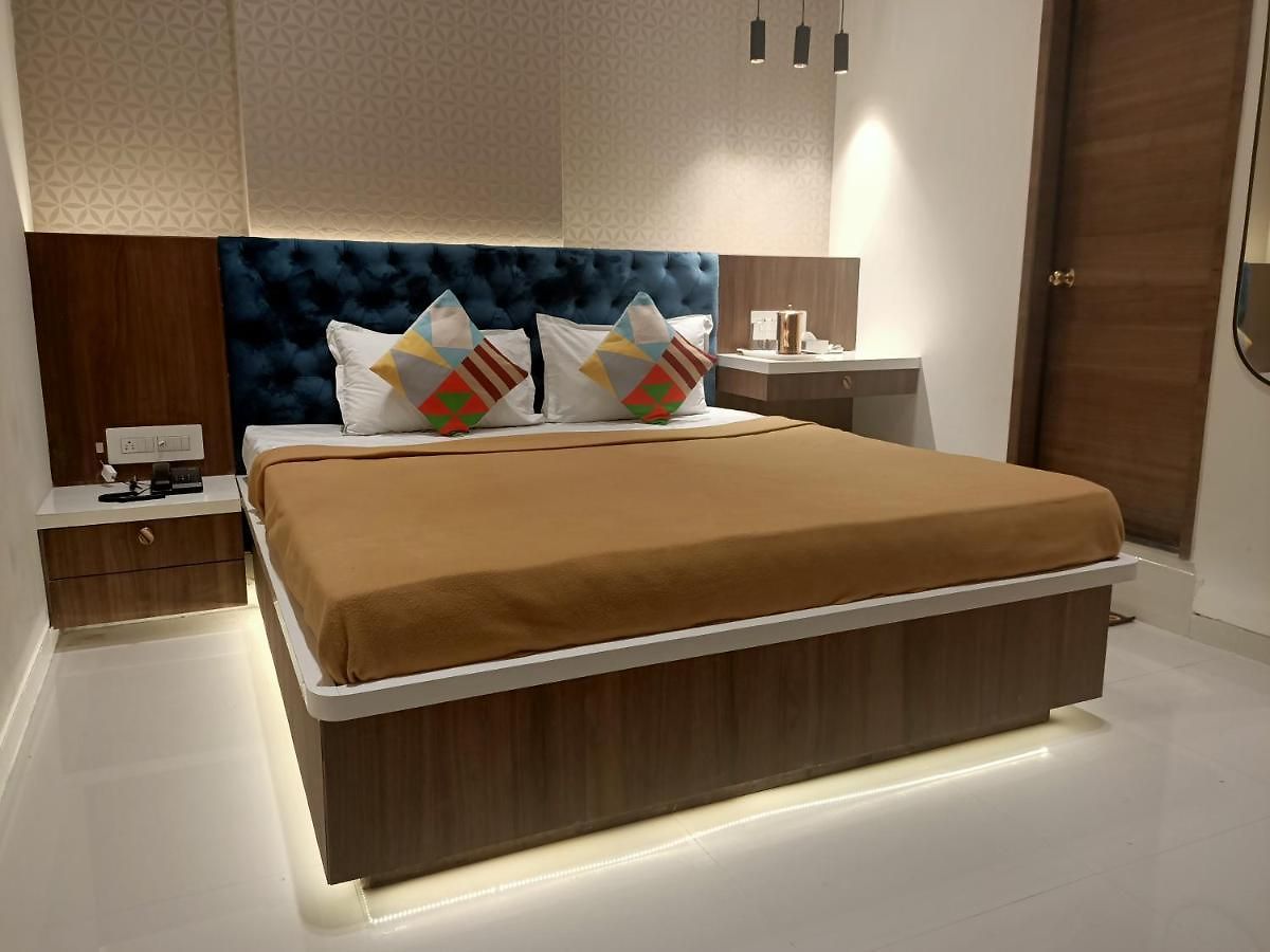 Hotel Fabhotel Elegance