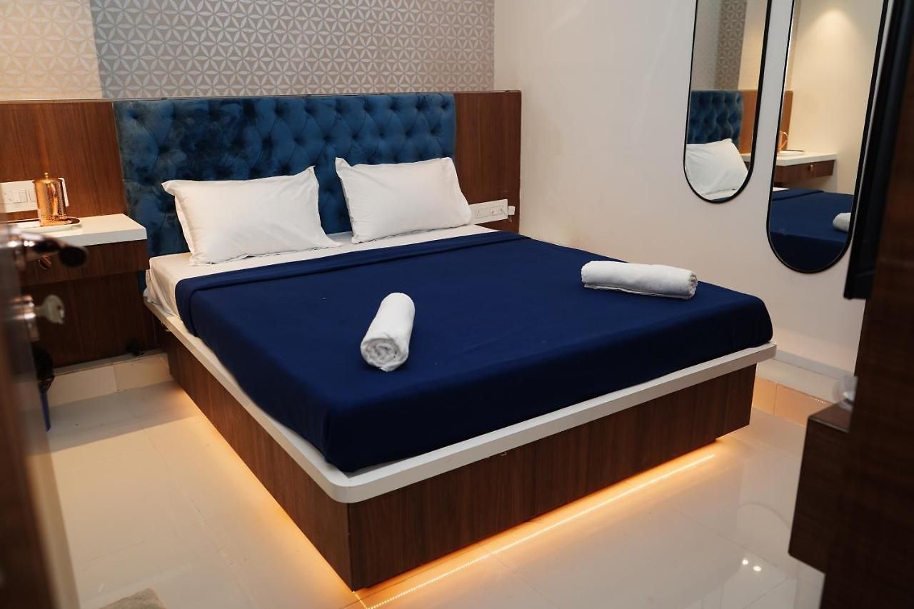 Fabhotel Elegance Hotel