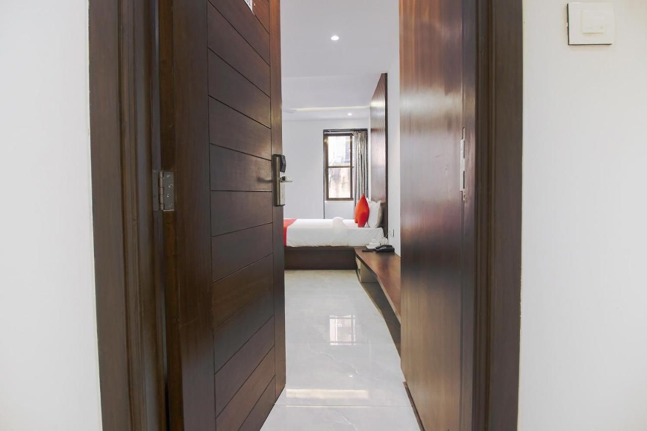 Hotel Flora Suites Mumbai