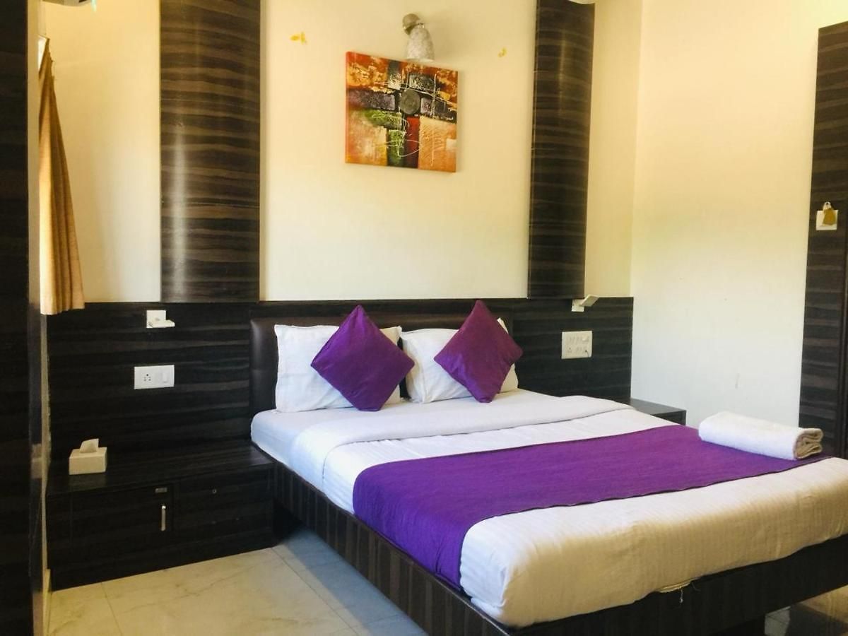 Amber-colaba Hotel 3*