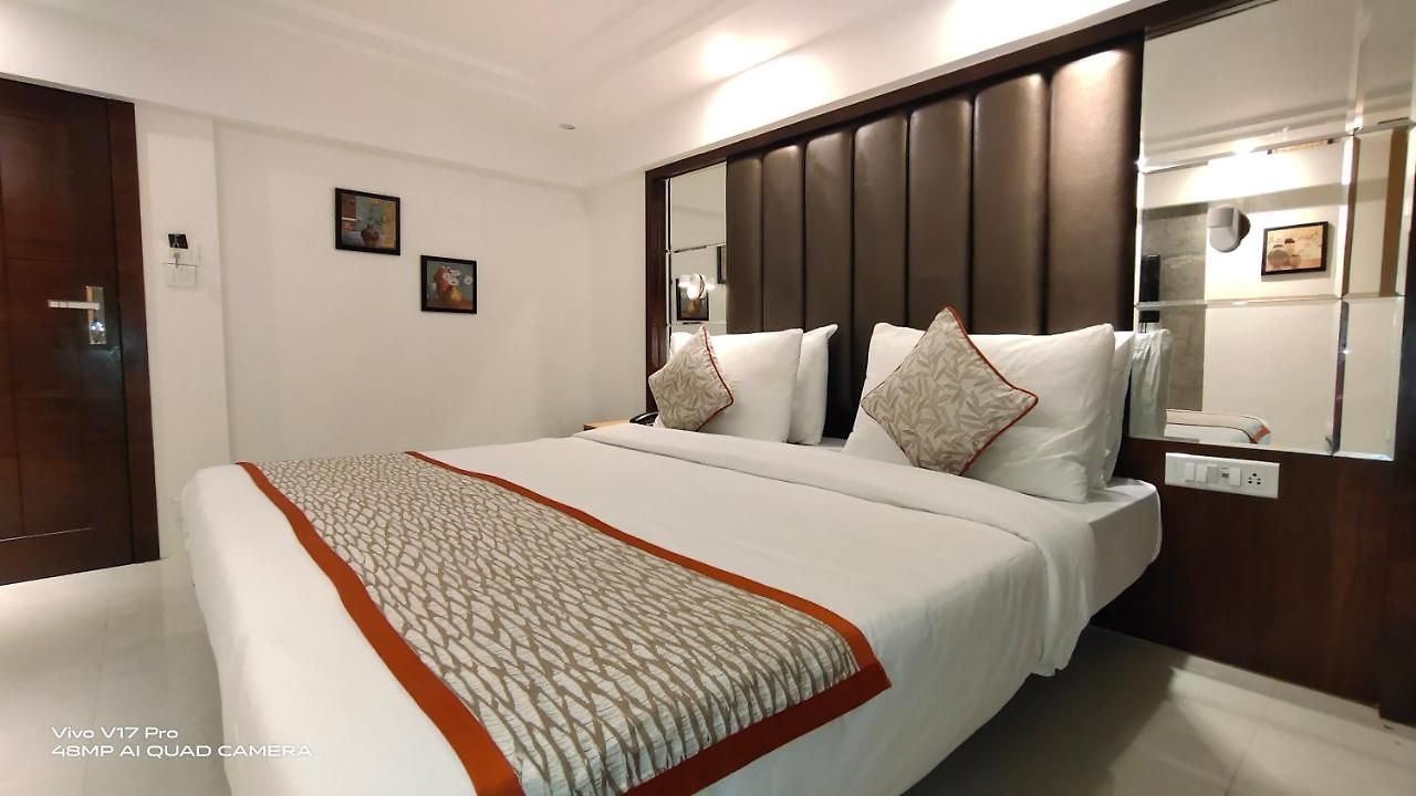 Supreme - Cuffe Parade Hotel