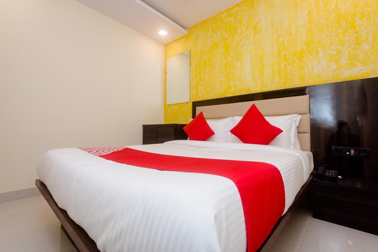Oyo 26199 Spring Hill Hotel 3*