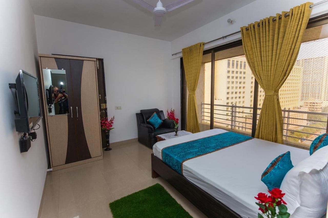 Aristo Serviced Near Kokilaben Dhirubai Ambani Hospital For Family Only