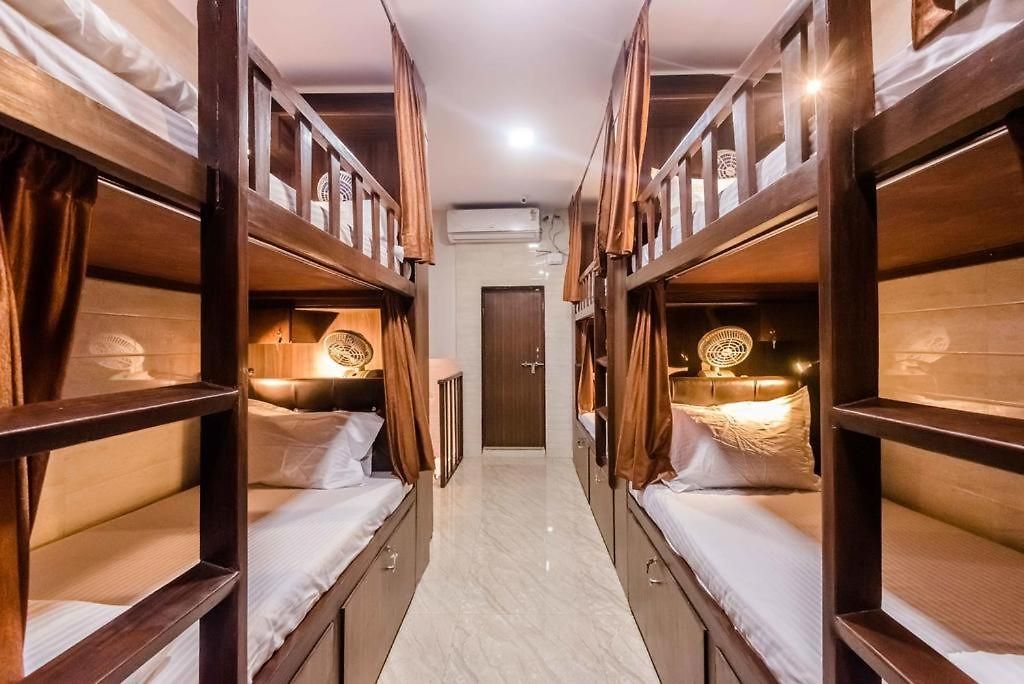 Awesome Male Only Bed & Breakfast Mumbai