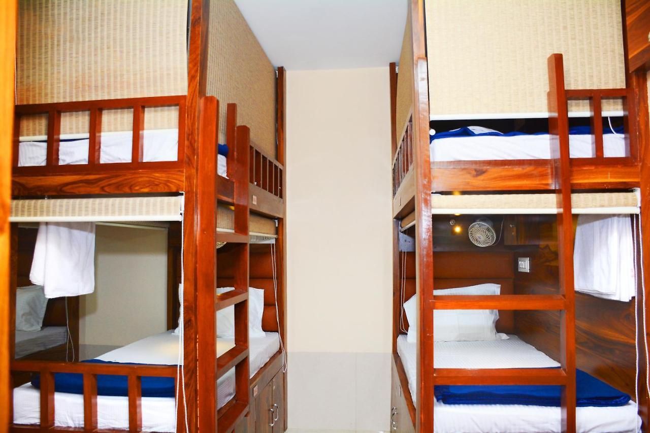 Hotel Nest And Rest 3*