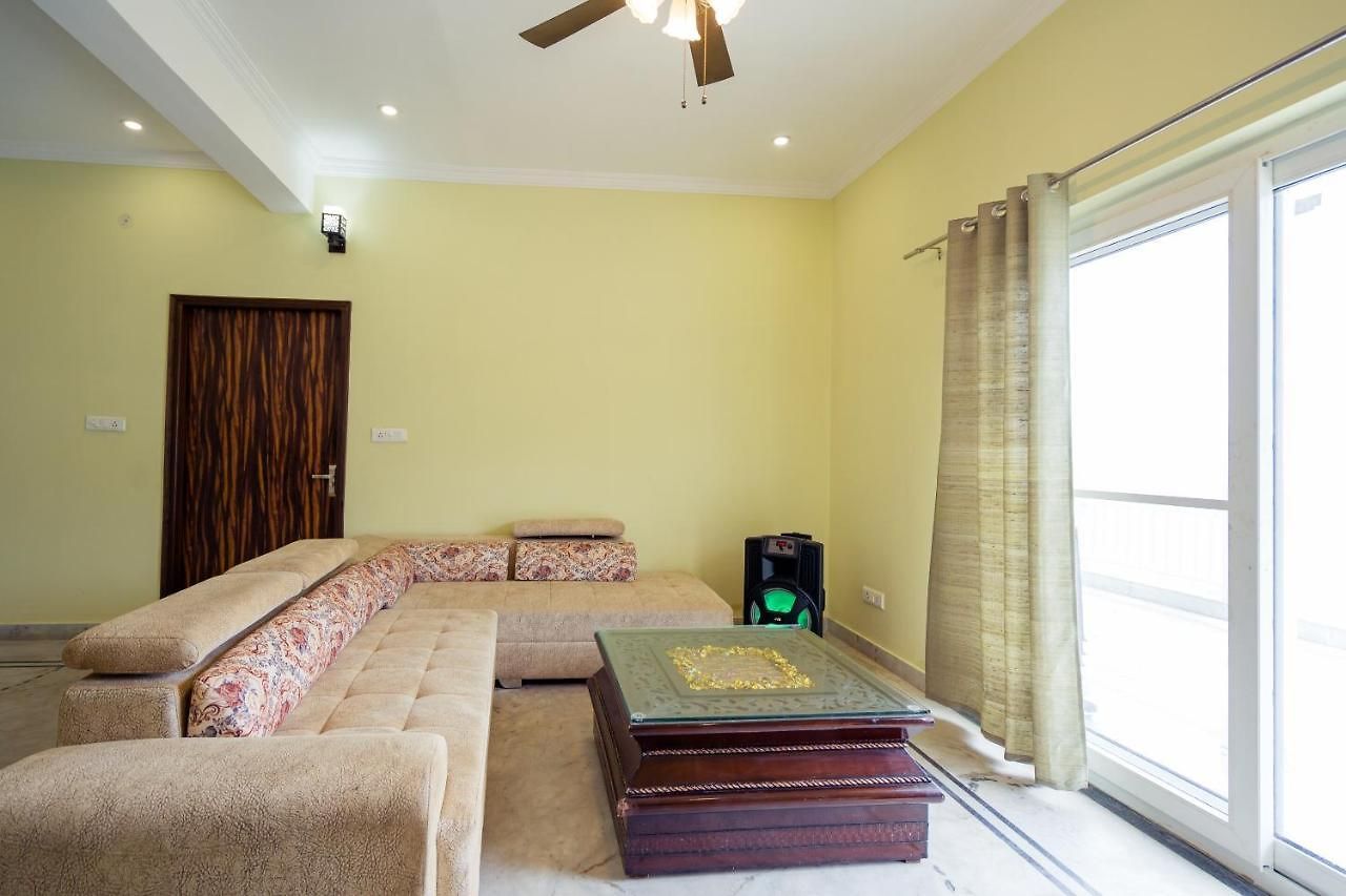 Guest house Spot On 40739 Nandi Palace Spot