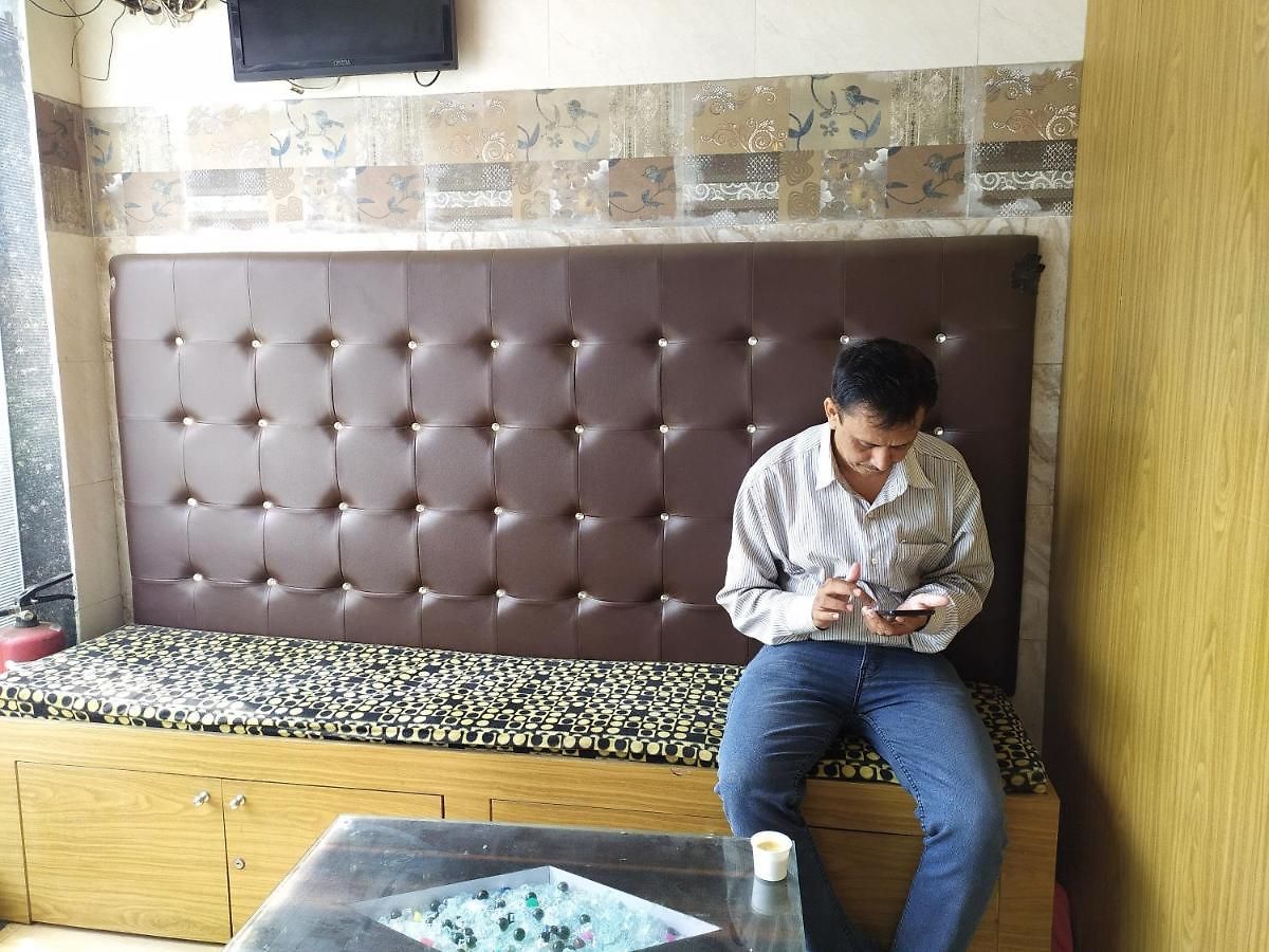 Super Sleepwell Male-female Hotel *