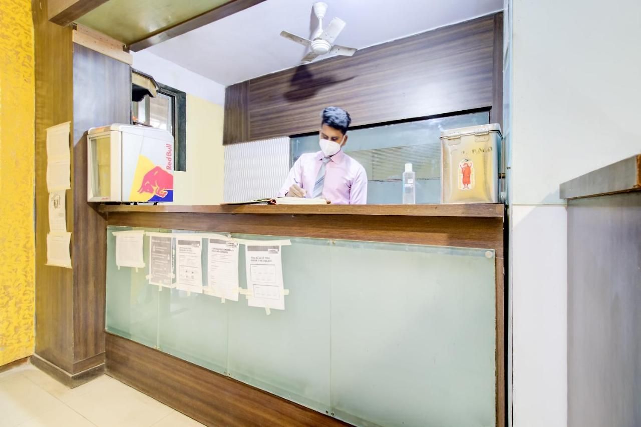Capital O 77296 Jalaja Hotel 3*