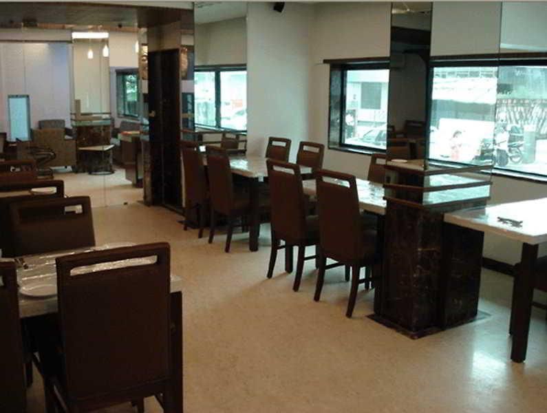Airlink Hotel 3*