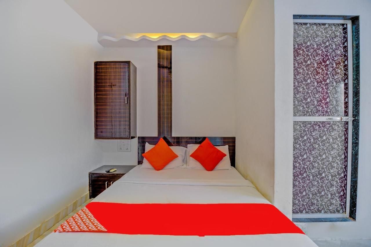 Hotel Oyo 76486 Silver Moon 2*