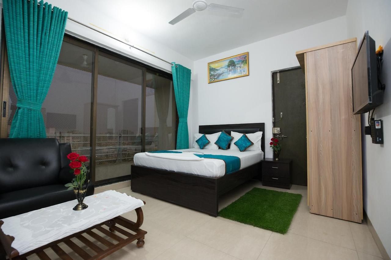 Aristo Serviced Near Kokilaben Dhirubai Ambani Hospital For Family Only *