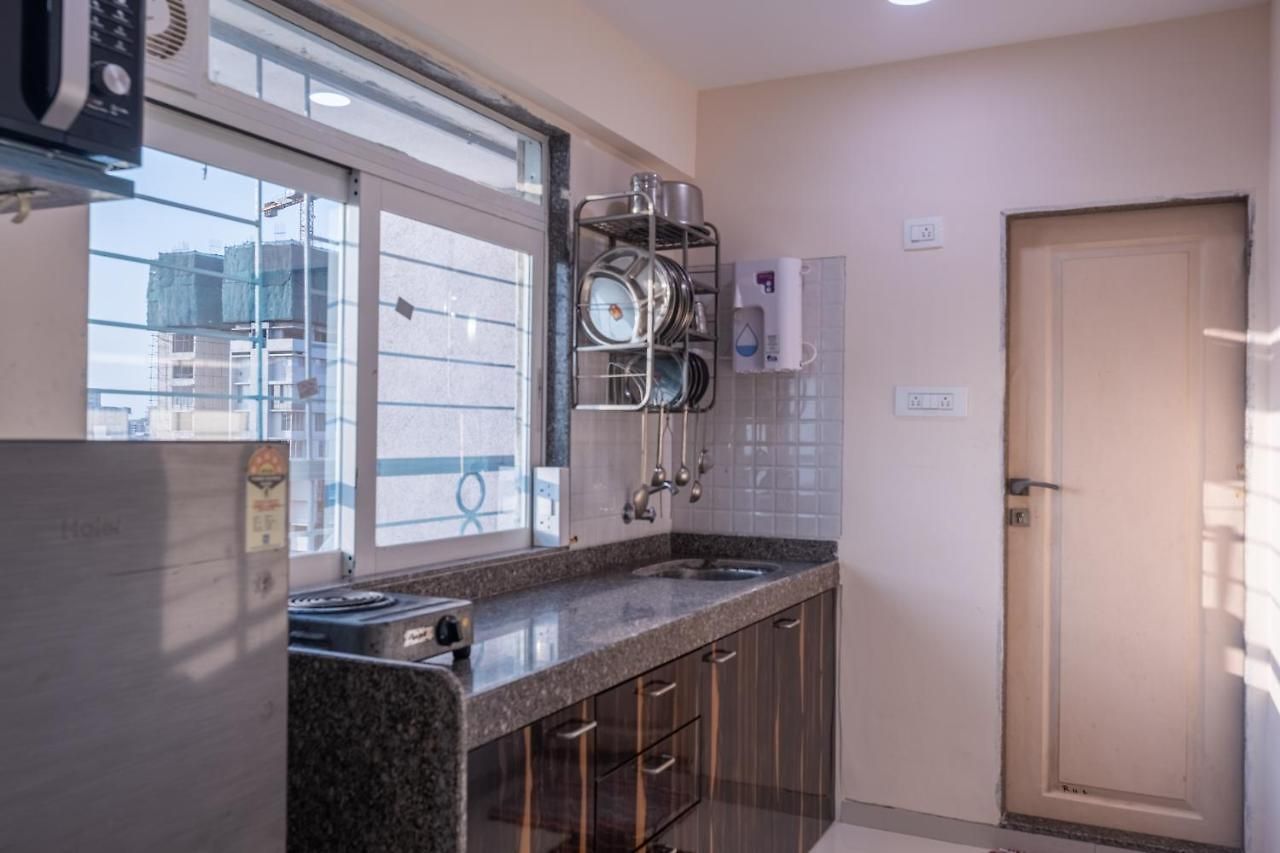 Osi Bandra West *