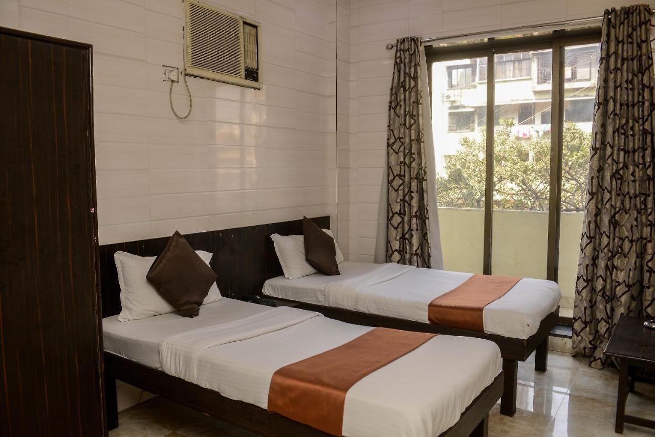 National Hotel 2*