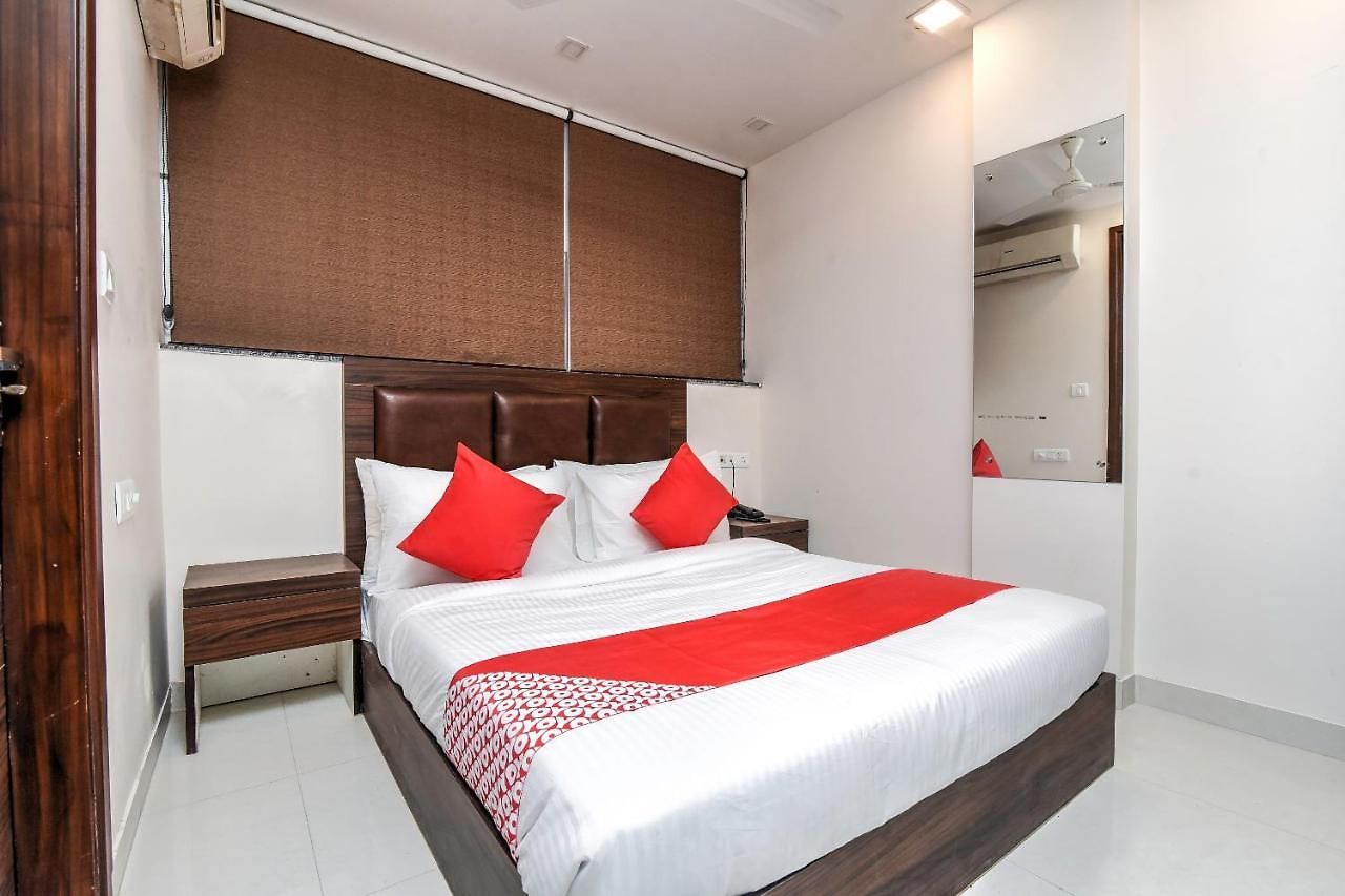 Oyo 77182 Sea Rock 3* Mumbai