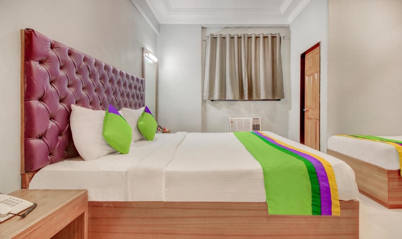 Treebo Cruz Royale Santacruz West Hotel 3*