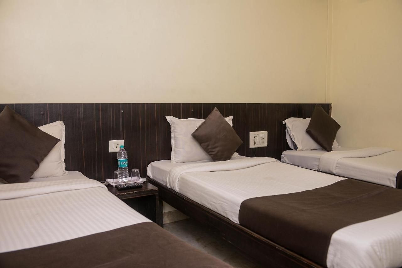 National Hotel 2*