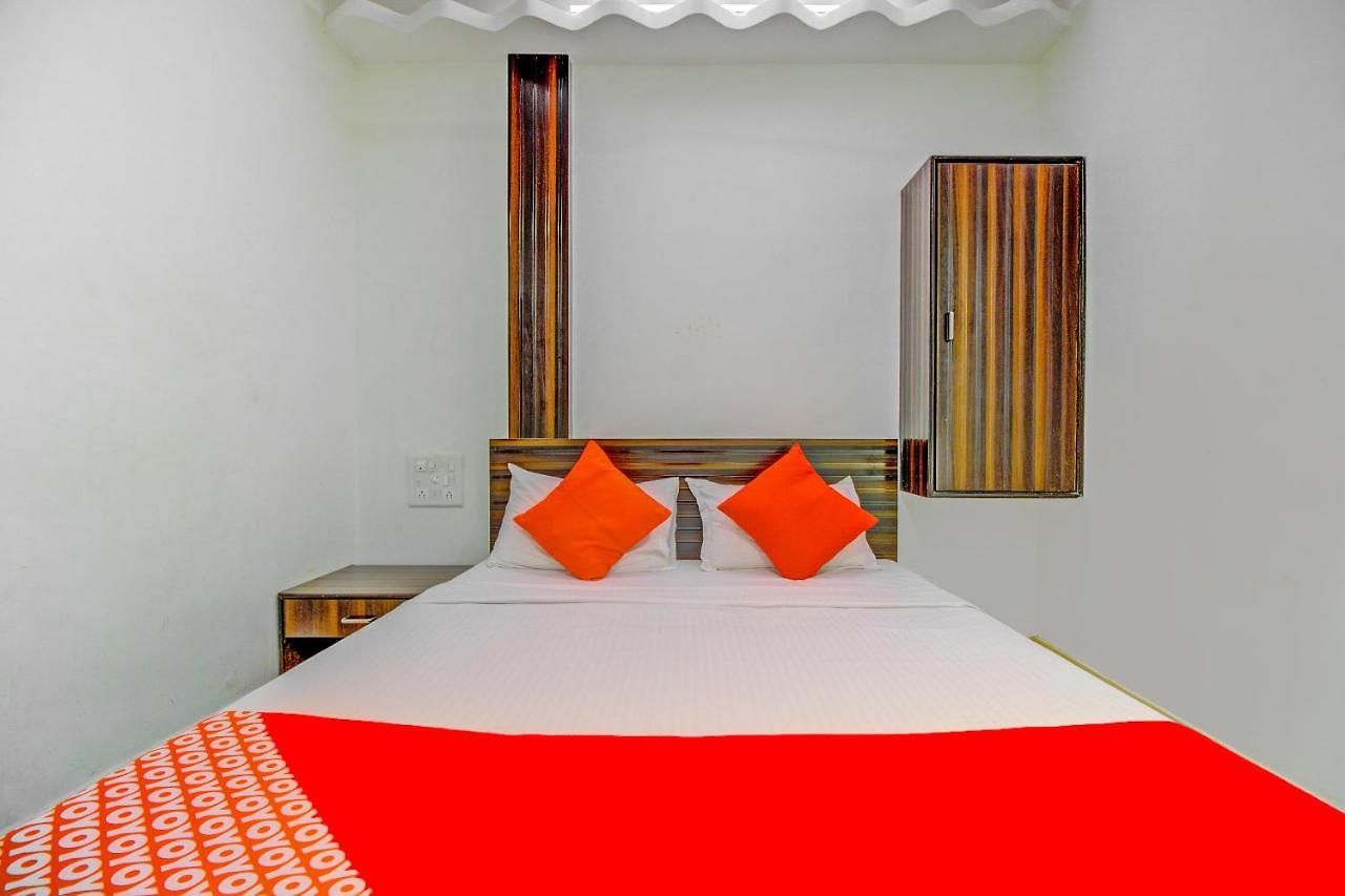 Hotel Oyo 76486 Silver Moon 2*