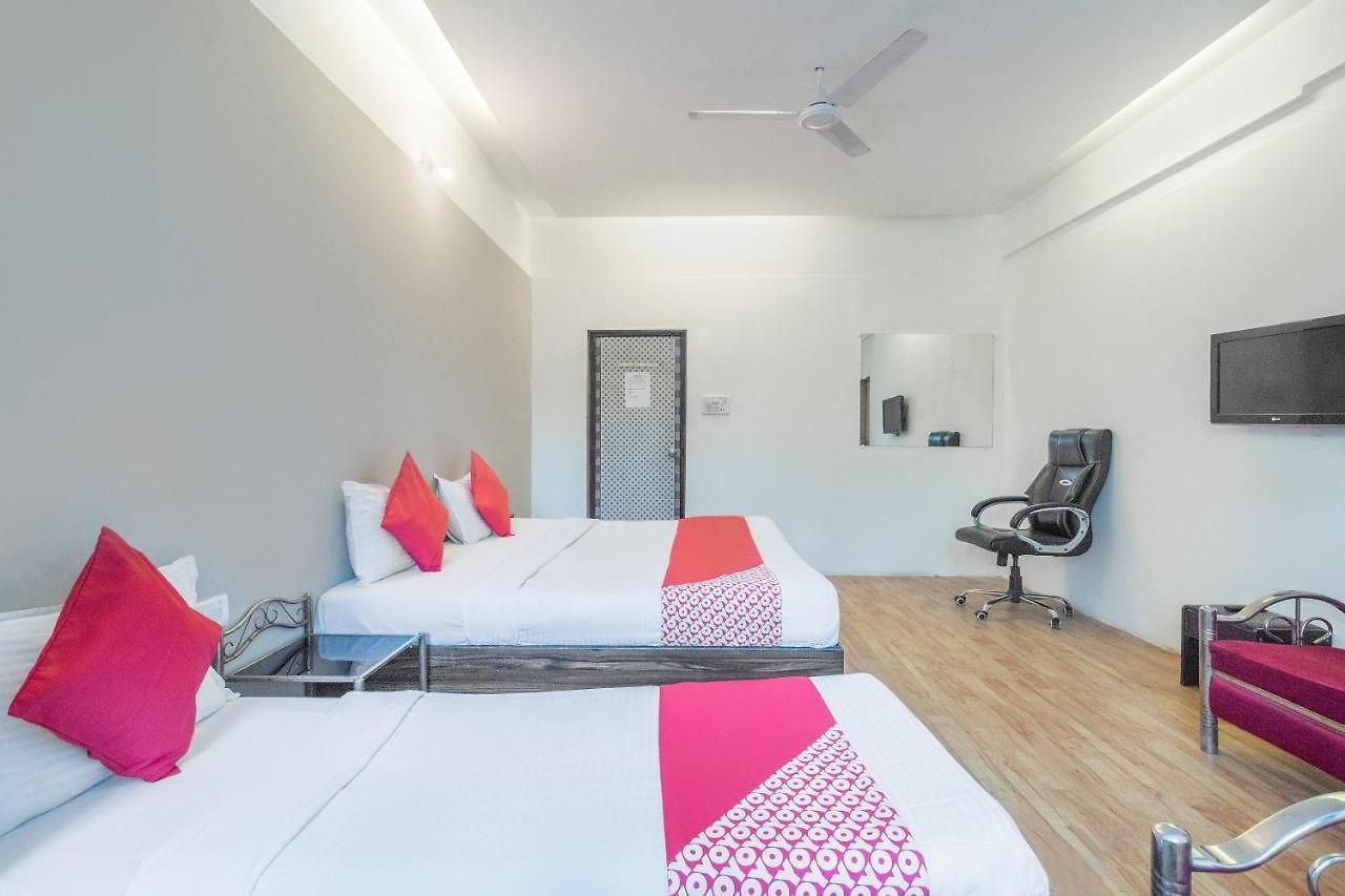 Oyo 71397 Guru Hotel Mumbai