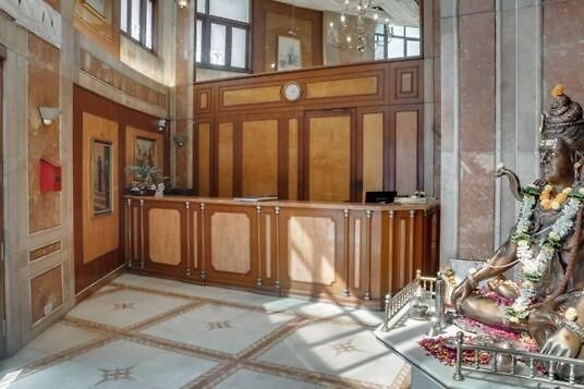 Adarsh Baug Hotel 3*