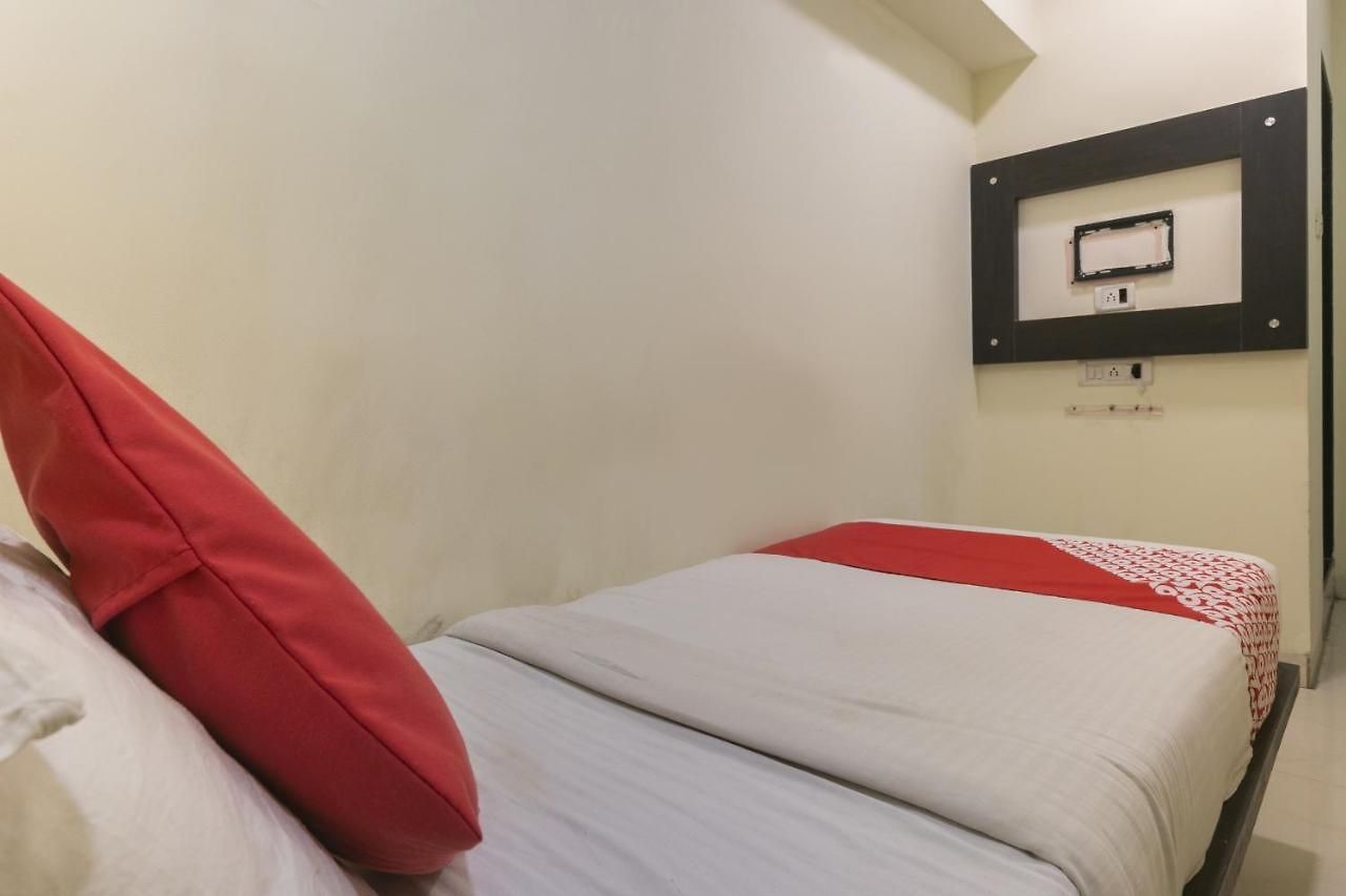 Hotel Oyo76492 Hotel Sai Leela Grand 3*
