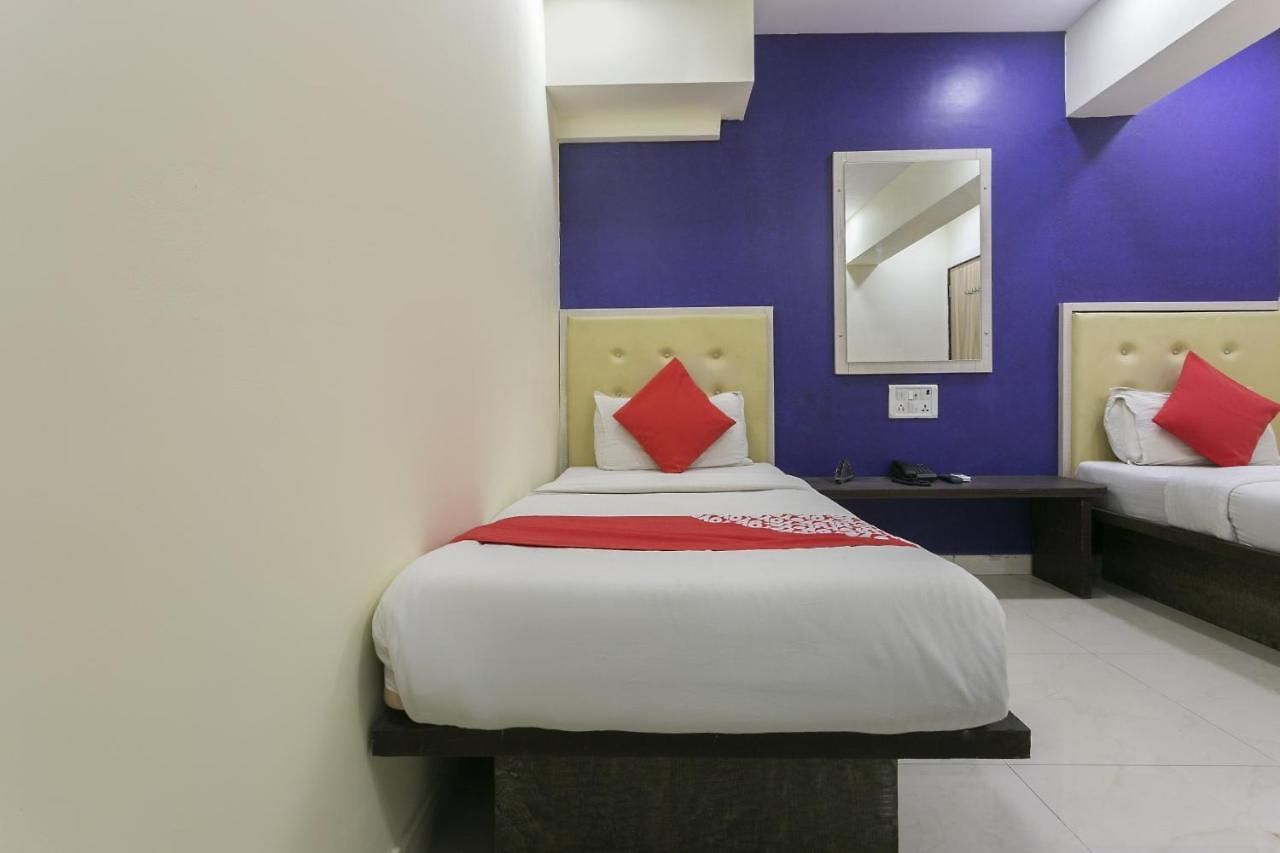 Oyo76492 Hotel Sai Leela Grand Hotel 3*