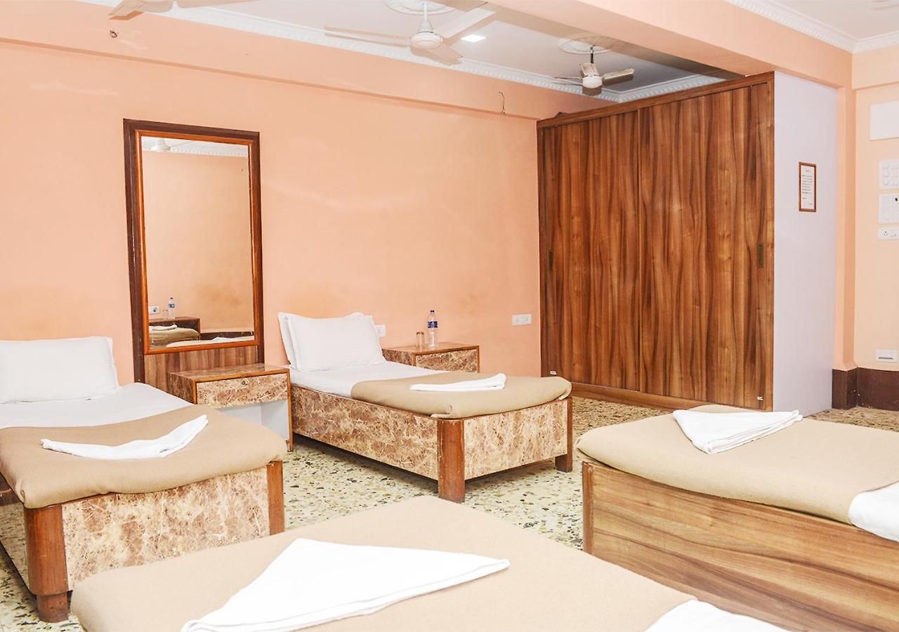 Subhash- Andheri 3* Mumbai