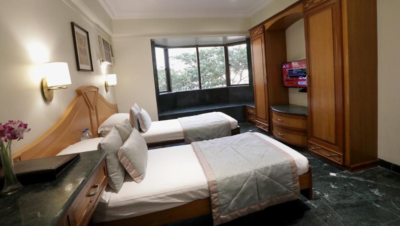 Hotel Sai Leela *